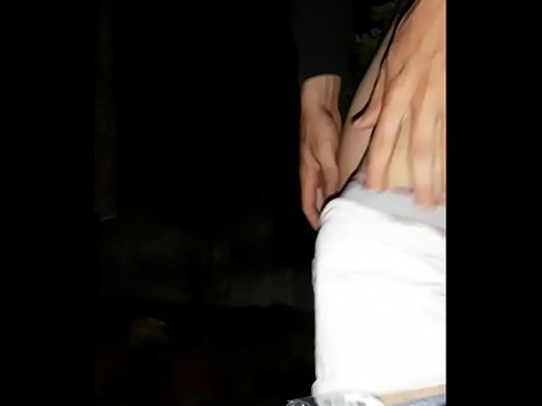 ❤️ Cîranê min xwe avêt ser dîwarê min ê karantînayê ❌ Sluts li me
